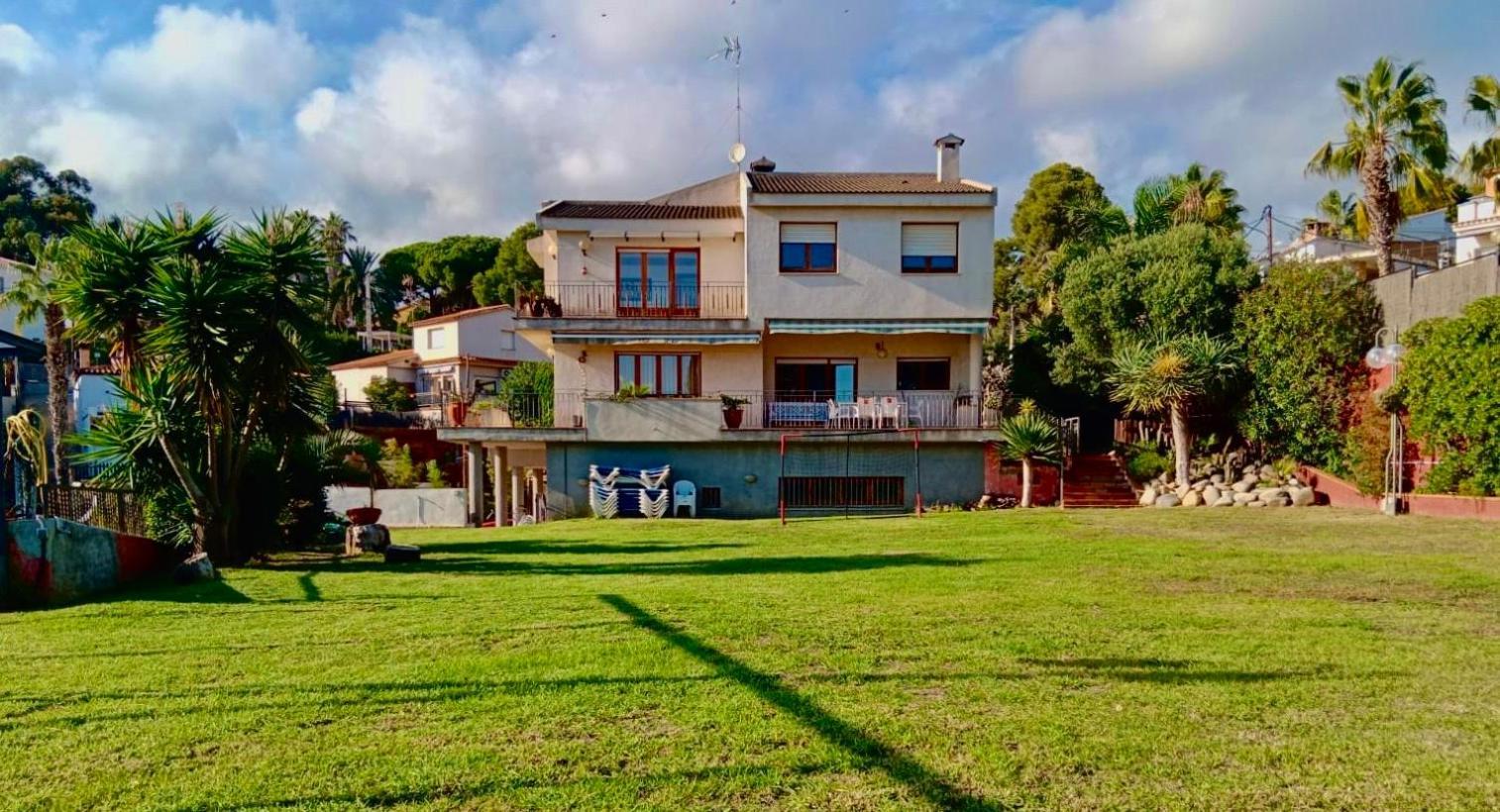 Вилла Preciosa Casa 2000 M2 Piscina Mar Barbacoa Felicidad Санта-Сусанна Экстерьер фото