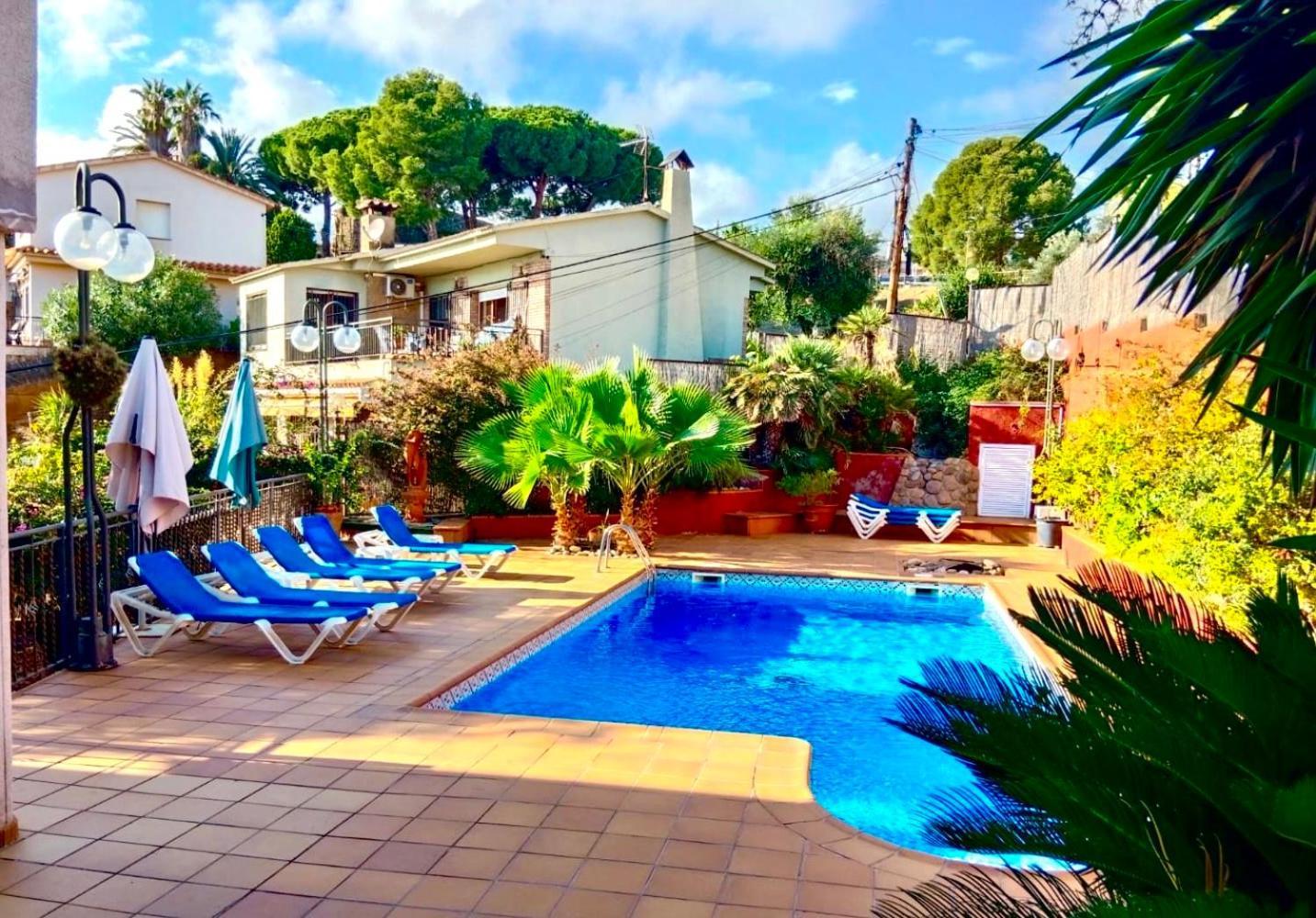 Вилла Preciosa Casa 2000 M2 Piscina Mar Barbacoa Felicidad Санта-Сусанна Экстерьер фото