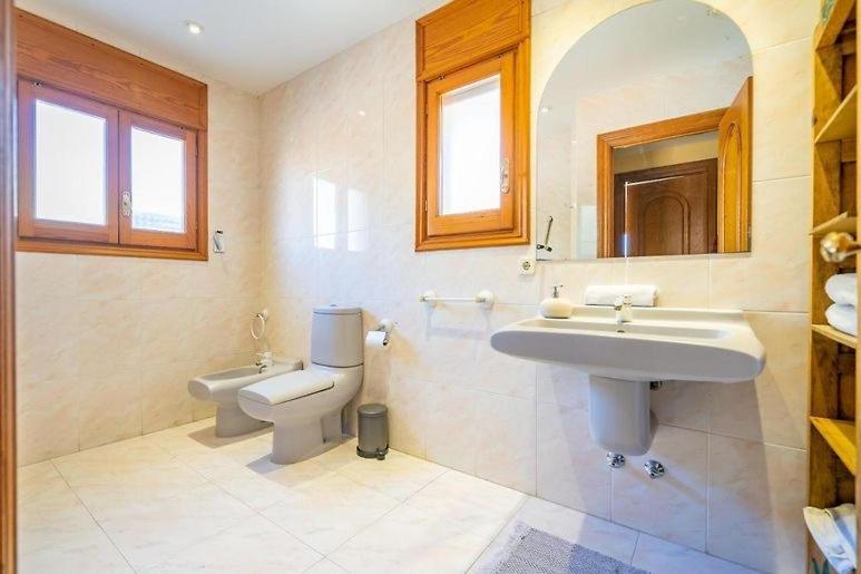 Вилла Preciosa Casa 2000 M2 Piscina Mar Barbacoa Felicidad Санта-Сусанна Экстерьер фото