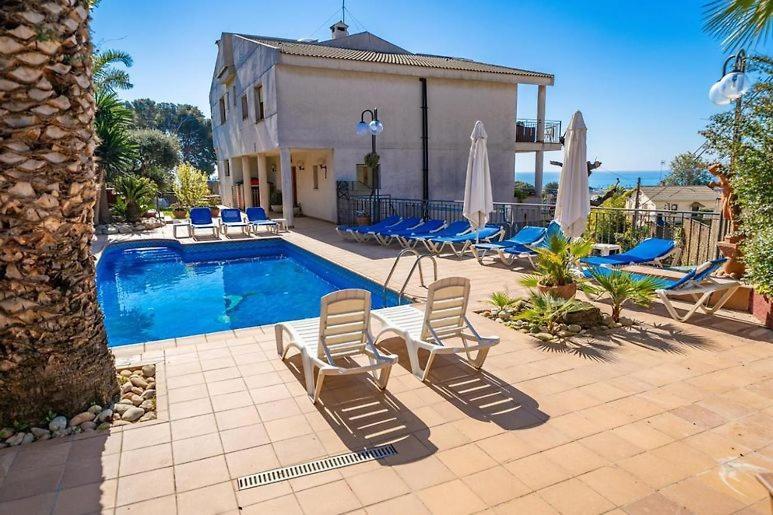 Вилла Preciosa Casa 2000 M2 Piscina Mar Barbacoa Felicidad Санта-Сусанна Экстерьер фото